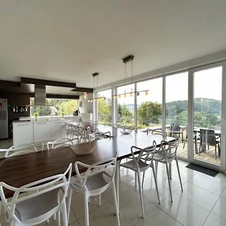 Hébergement de vacances House In Coo Near Famous Waterfalls *