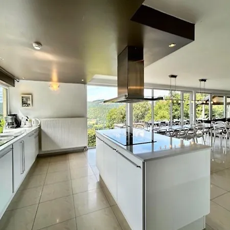 House In Coo Near Famous Waterfalls